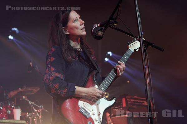THE BREEDERS - 2017-10-27 - PARIS - Gaite Lyrique - Kim Deal
